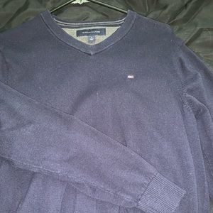 Navy blue Tommy Hilfiger sweater
